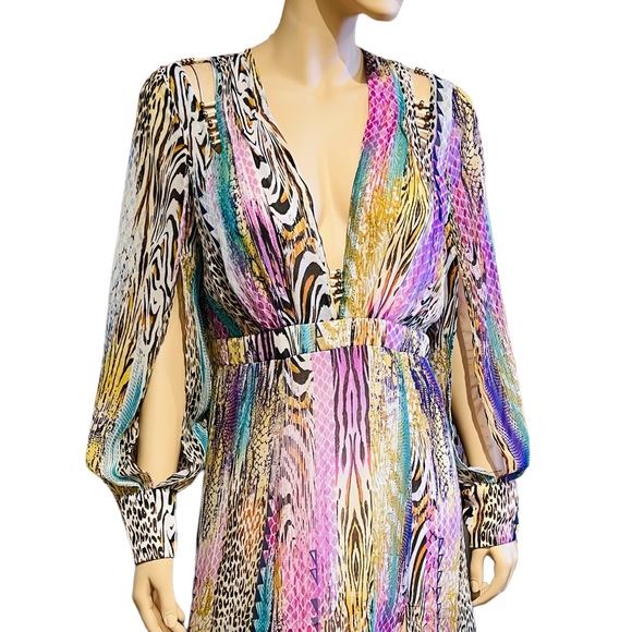 Luxxel Dresses & Skirts - LUXXEL Bohemian Maxi Dress Animal Print Size M Long Sleeves V Neck 100% poly